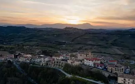 Un'immagine generica segnaposto con angoli arrotondati in una figura.